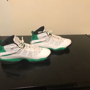green and white basketball shoes Jordan flights in a really goodI’m still i